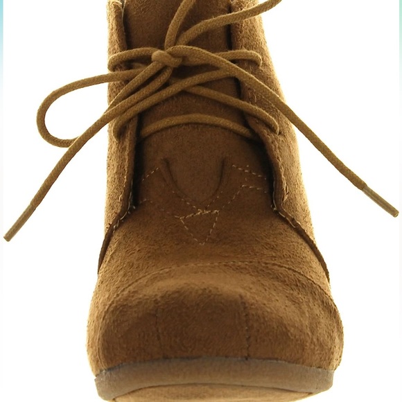 Forever wedge ankle bootie faux suede lace up tan 8 - Picture 3 of 4